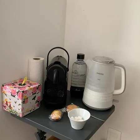 Rum i privatbostad Chez Cathy Et Loic, Dans Maison Provencale Avec , Salon, Salle De Bain Et Wc Prives *