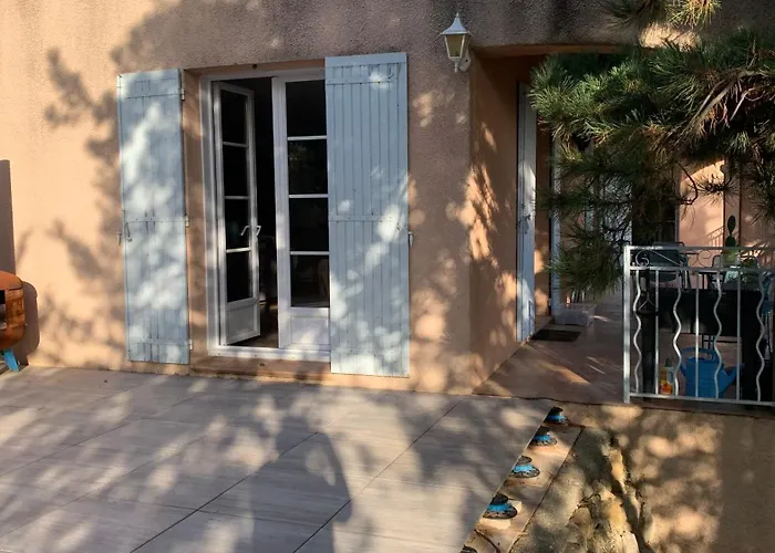 Kwatera prywatna Chez Cathy Et Loic, Dans Maison Provencale Avec , Salon, Salle De Bain Et Wc Prives *